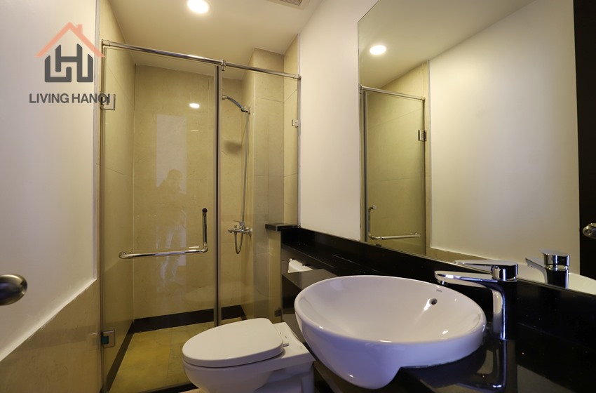 Lake-view 04 bedroom apartment for rent in Tay Ho, Hanoi Lake-view 04 bedroom apartment for rent in Tay Ho, Hanoi
