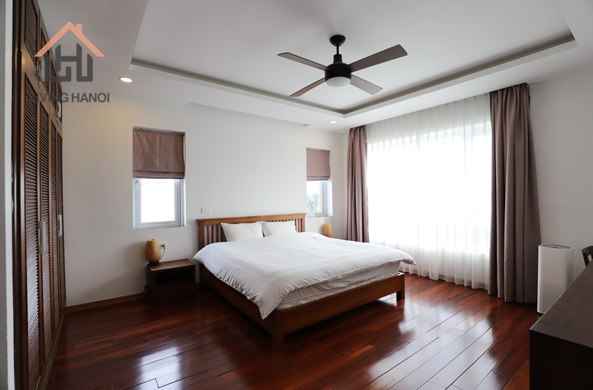 Lake-view 04 bedroom apartment for rent in Tay Ho, Hanoi Lake-view 04 bedroom apartment for rent in Tay Ho, Hanoi