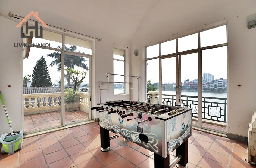 Lake-view four bedroom villa for rent in Tu Hoa, Tay Ho, Hanoi Lake-view four bedroom villa for rent in Tu Hoa, Tay Ho, Hanoi