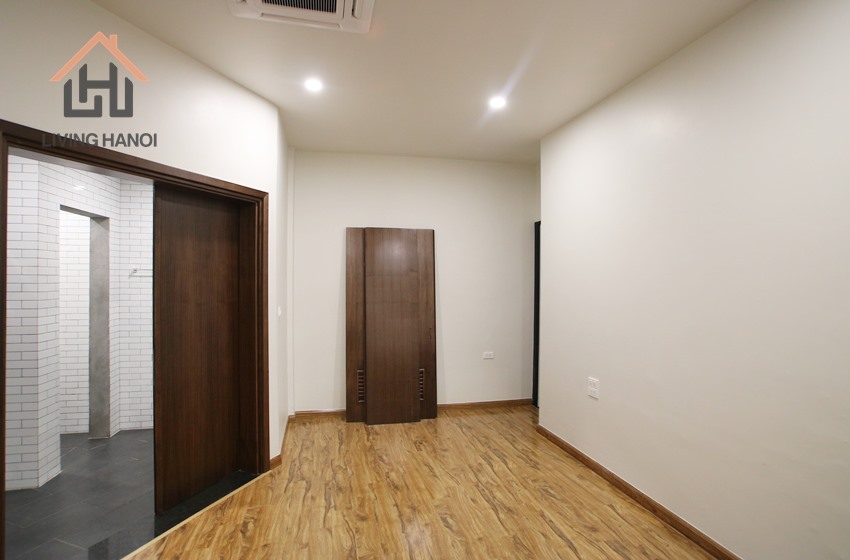 Luxury and spacious three bedroom apartment for rent in Xuan Dieu, Tay Ho, Hanoi Luxury and spacious three bedroom apartment for rent in Xuan Dieu, Tay Ho, Hanoi
