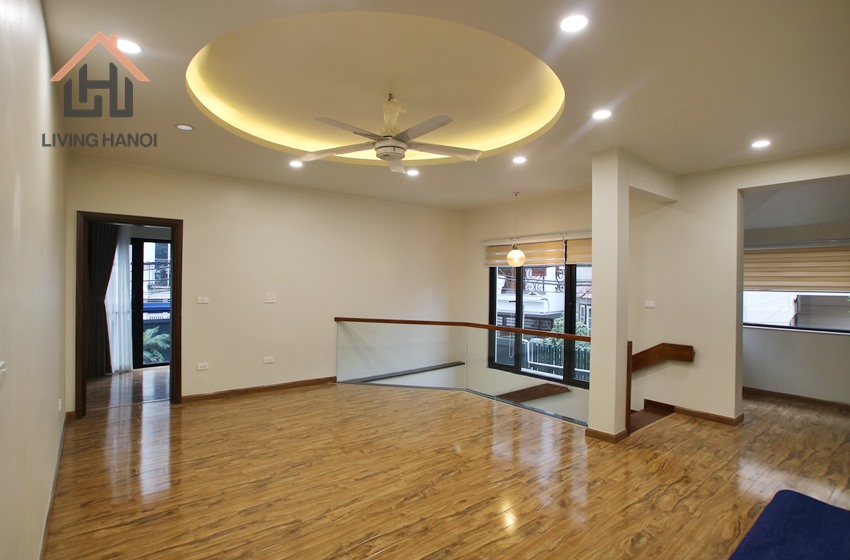 Luxury and spacious three bedroom apartment for rent in Xuan Dieu, Tay Ho, Hanoi Luxury and spacious three bedroom apartment for rent in Xuan Dieu, Tay Ho, Hanoi