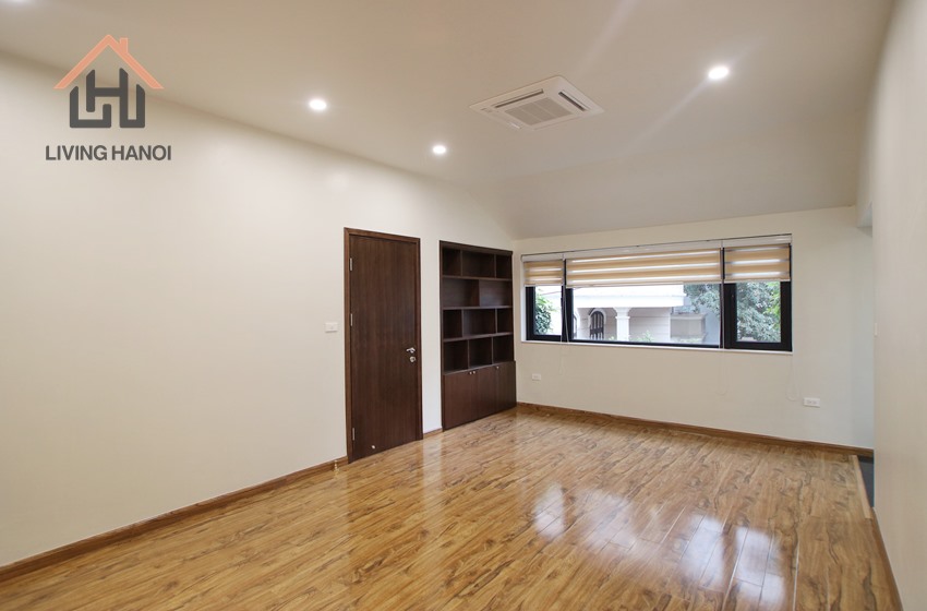 Luxury and spacious three bedroom apartment for rent in Xuan Dieu, Tay Ho, Hanoi Luxury and spacious three bedroom apartment for rent in Xuan Dieu, Tay Ho, Hanoi