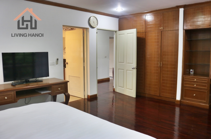 Luxury villa in a quite and secure location in Tay Ho, Hanoi Luxury villa in a quite and secure location in Tay Ho, Hanoi