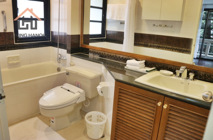 Luxury villa in a quite and secure location in Tay Ho, Hanoi Luxury villa in a quite and secure location in Tay Ho, Hanoi