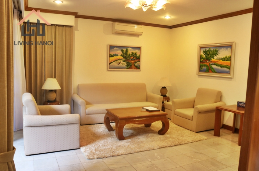 Luxury villa in a quite and secure location in Tay Ho, Hanoi Luxury villa in a quite and secure location in Tay Ho, Hanoi