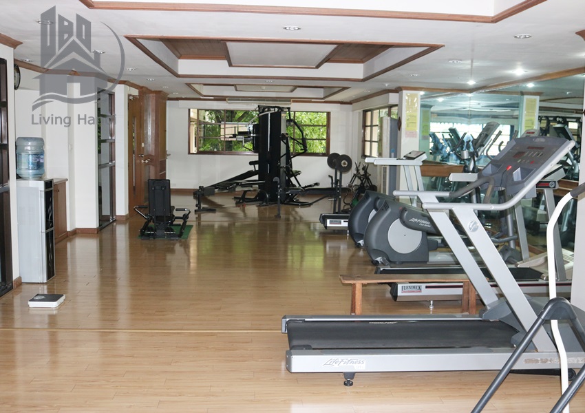 Luxury villa in a quite and secure location in Tay Ho, Hanoi Luxury villa in a quite and secure location in Tay Ho, Hanoi