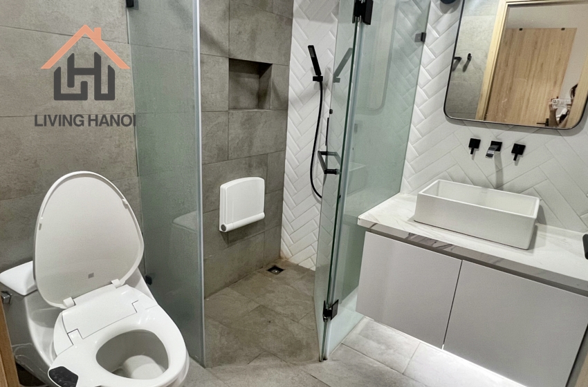 Modern and spacious 03 bedroom condominium for rent in Dong Da, Hanoi Modern and spacious 03 bedroom condominium for rent in Dong Da, Hanoi