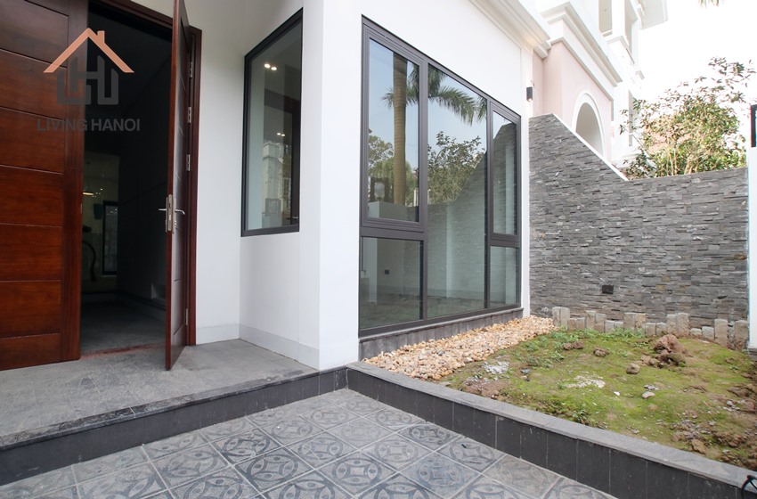 Modern, easy care home Villa with lift for rent in Ciputra, Hanoi Modern, easy care home Villa with lift for rent in Ciputra, Hanoi