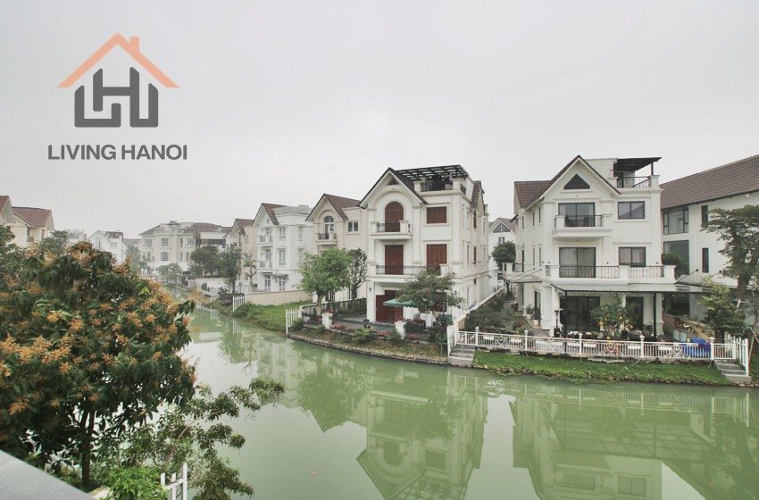 Modern villa for rent in Vinhomes Riverside, Long Bien District, Hanoi. Modern villa for rent in Vinhomes Riverside, Long Bien District, Hanoi.