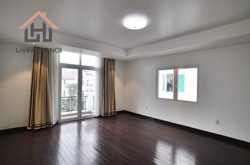Modern villa for rent in Vinhomes Riverside, Long Bien District, Hanoi. Modern villa for rent in Vinhomes Riverside, Long Bien District, Hanoi.