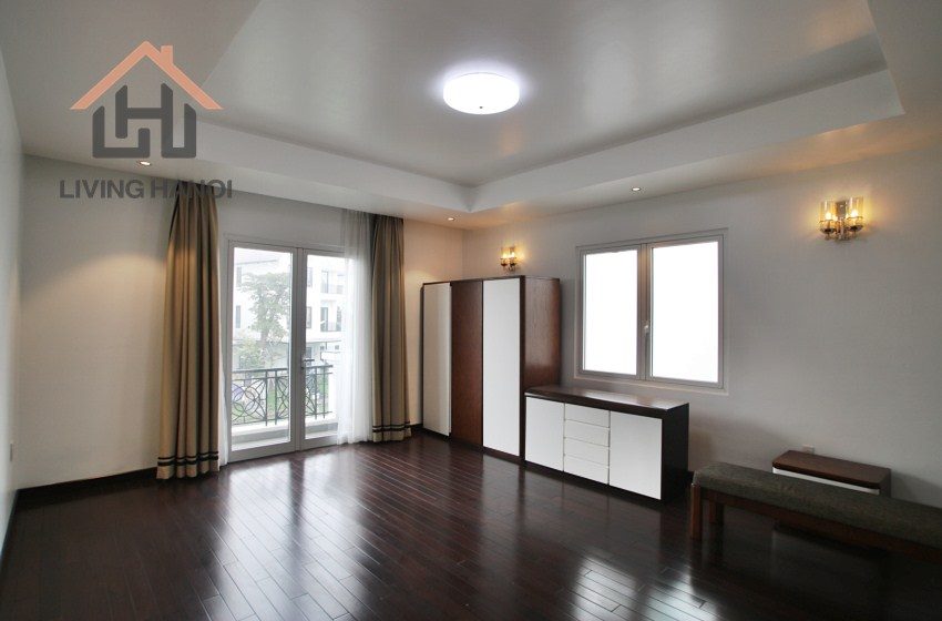 Modern villa for rent in Vinhomes Riverside, Long Bien District, Hanoi. Modern villa for rent in Vinhomes Riverside, Long Bien District, Hanoi.