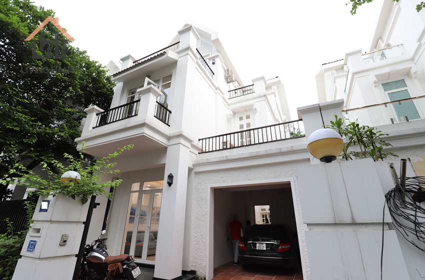 Near New!! Spacious, Villa Available Now ! Price Reduced!!! in Ciputra Near New!! Spacious, Villa Available Now ! Price Reduced!!! in Ciputra