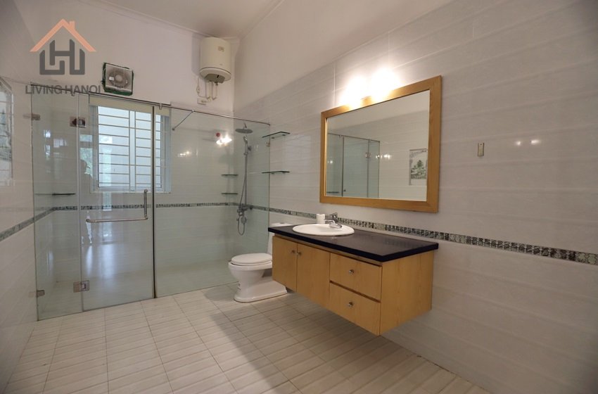 New villa for rent with yard for rent in To Ngoc Van, Hanoi New villa for rent with yard for rent in To Ngoc Van, Hanoi