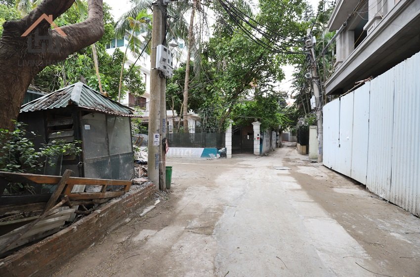 New villa for rent with yard for rent in To Ngoc Van, Hanoi New villa for rent with yard for rent in To Ngoc Van, Hanoi