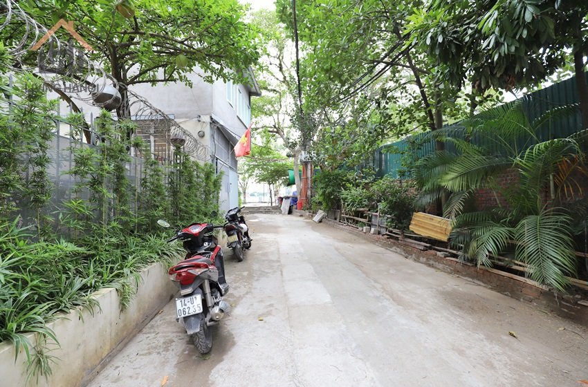 New villa for rent with yard for rent in To Ngoc Van, Hanoi New villa for rent with yard for rent in To Ngoc Van, Hanoi