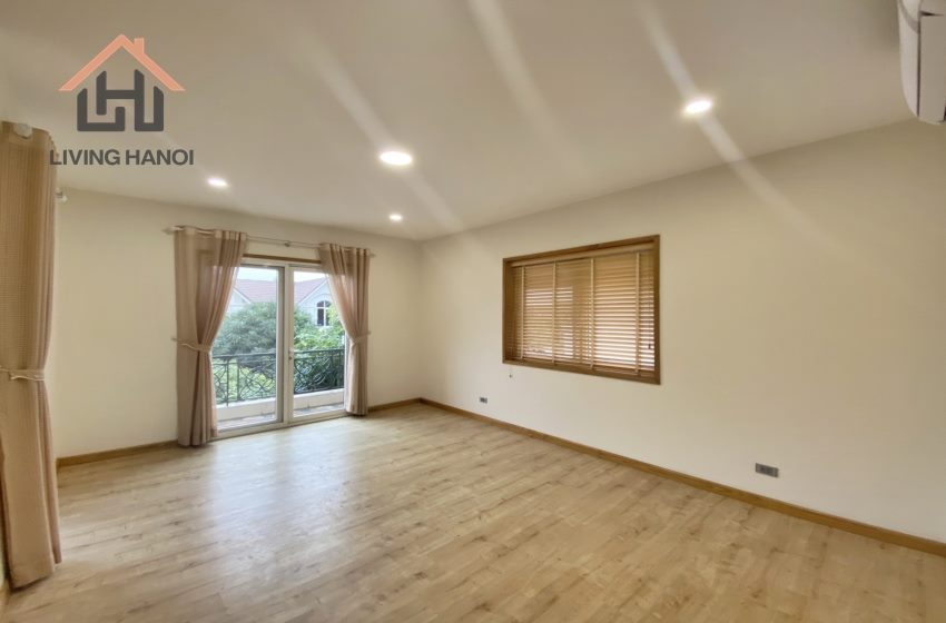 Nice 4 bedroom house for rent in Vinhomes Riverside, Long Bien Nice 4 bedroom house for rent in Vinhomes Riverside, Long Bien