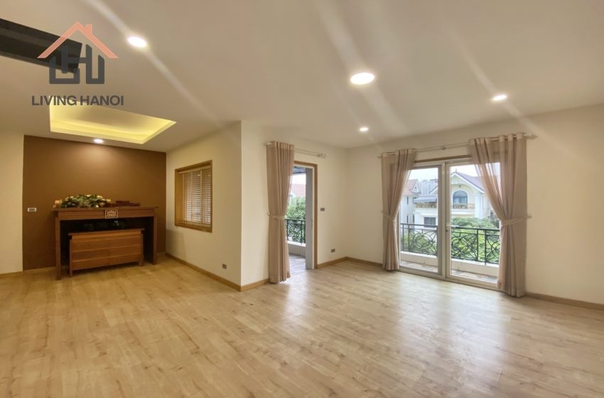 Nice 4 bedroom house for rent in Vinhomes Riverside, Long Bien Nice 4 bedroom house for rent in Vinhomes Riverside, Long Bien