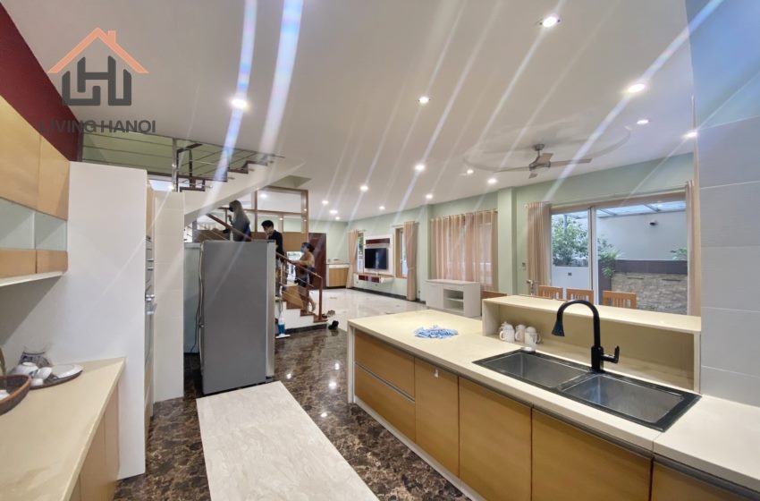 Nice 4 bedroom house for rent in Vinhomes Riverside, Long Bien Nice 4 bedroom house for rent in Vinhomes Riverside, Long Bien