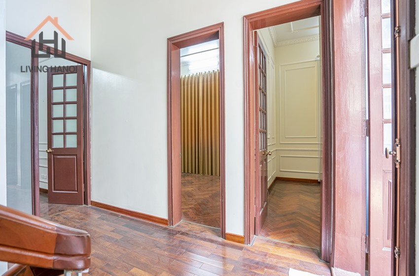 Nice 5 bedroom house for rent in Tay Ho, Hanoi Nice 5 bedroom house for rent in Tay Ho, Hanoi