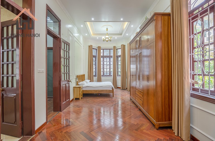 Nice 5 bedroom house for rent in Tay Ho, Hanoi Nice 5 bedroom house for rent in Tay Ho, Hanoi