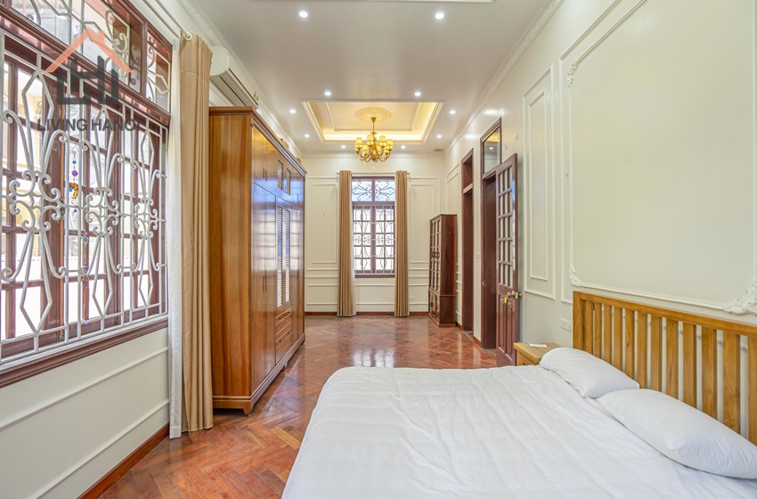Nice 5 bedroom house for rent in Tay Ho, Hanoi Nice 5 bedroom house for rent in Tay Ho, Hanoi