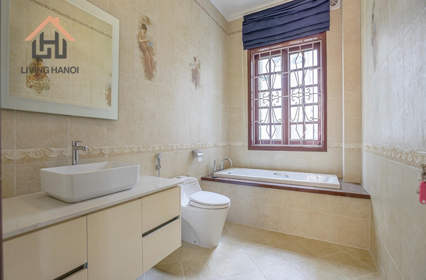 Nice 5 bedroom house for rent in Tay Ho, Hanoi Nice 5 bedroom house for rent in Tay Ho, Hanoi