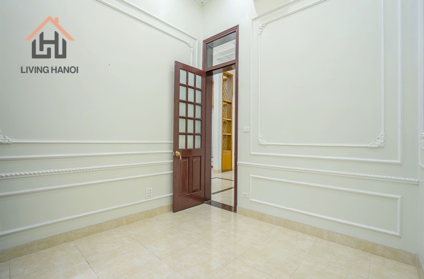 Nice 5 bedroom house for rent in Tay Ho, Hanoi Nice 5 bedroom house for rent in Tay Ho, Hanoi