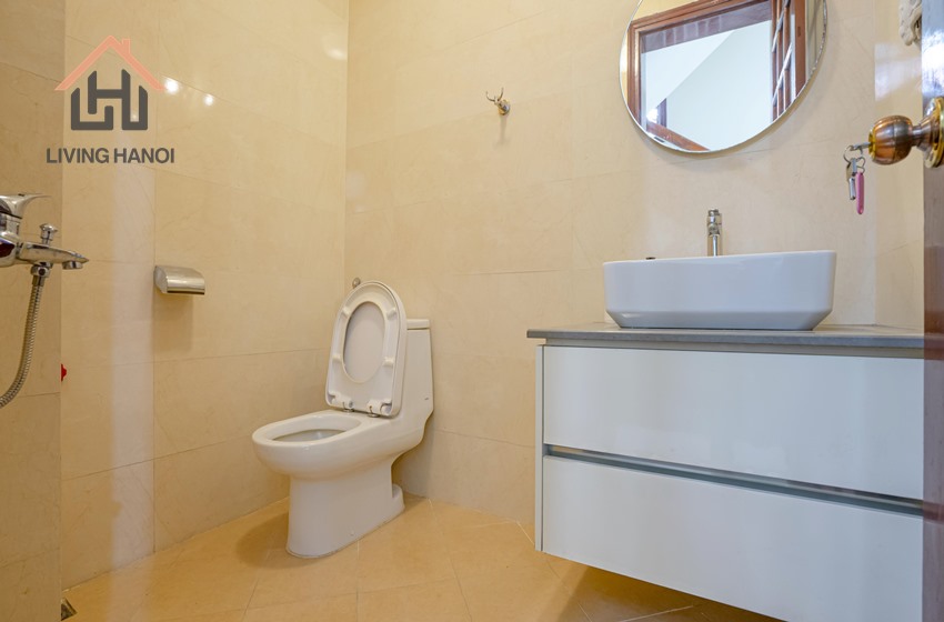 Nice 5 bedroom house for rent in Tay Ho, Hanoi Nice 5 bedroom house for rent in Tay Ho, Hanoi