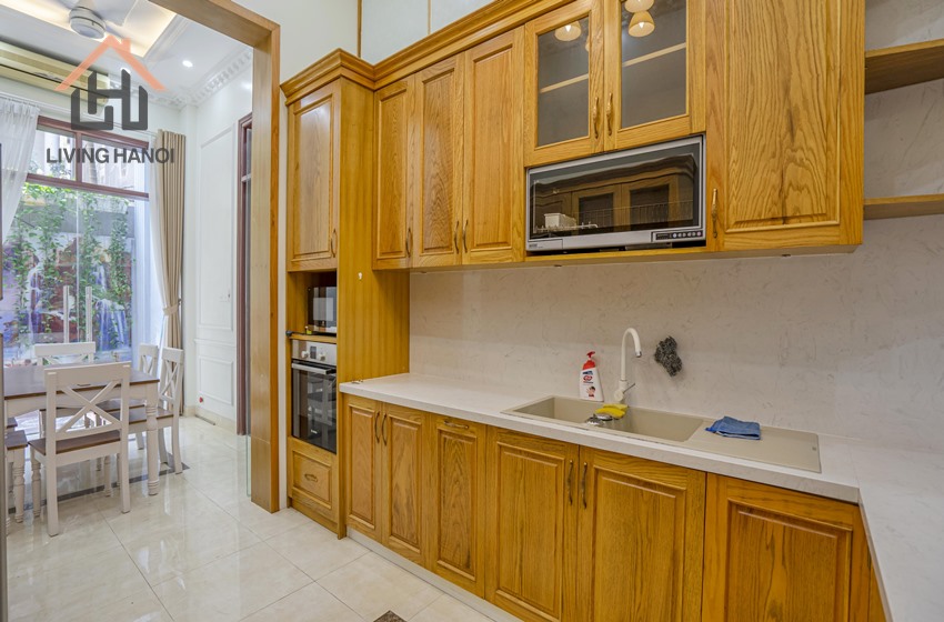 Nice 5 bedroom house for rent in Tay Ho, Hanoi Nice 5 bedroom house for rent in Tay Ho, Hanoi