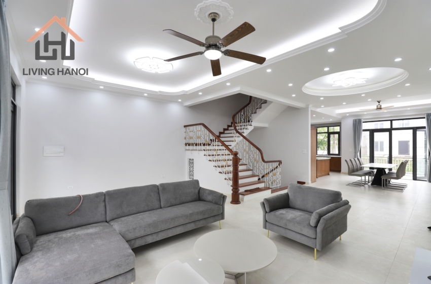Nice and bright villa with lake view for rent in Vinhome Riverside, Hanoi Nice and bright villa with lake view for rent in Vinhome Riverside, Hanoi