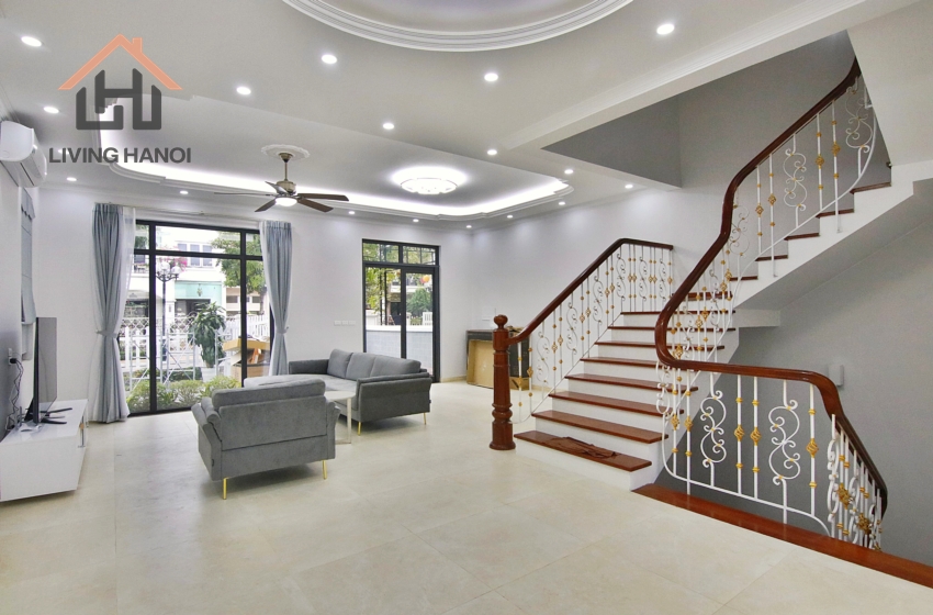 Nice and bright villa with lake view for rent in Vinhome Riverside, Hanoi Nice and bright villa with lake view for rent in Vinhome Riverside, Hanoi