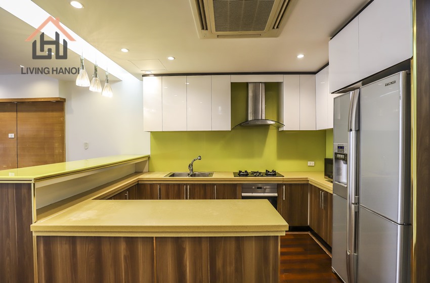 Renovated 3 bedroom apartment with Lake-view for rent in Tay Ho Renovated 3 bedroom apartment with Lake-view for rent in Tay Ho