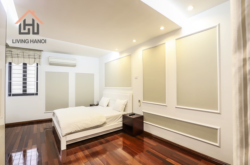 Renovated 3 bedroom apartment with Lake-view for rent in Tay Ho Renovated 3 bedroom apartment with Lake-view for rent in Tay Ho