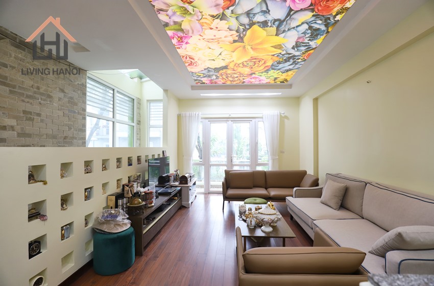 Renovated 5 bedroom apartment for rent in Tay Ho Renovated 5 bedroom apartment for rent in Tay Ho