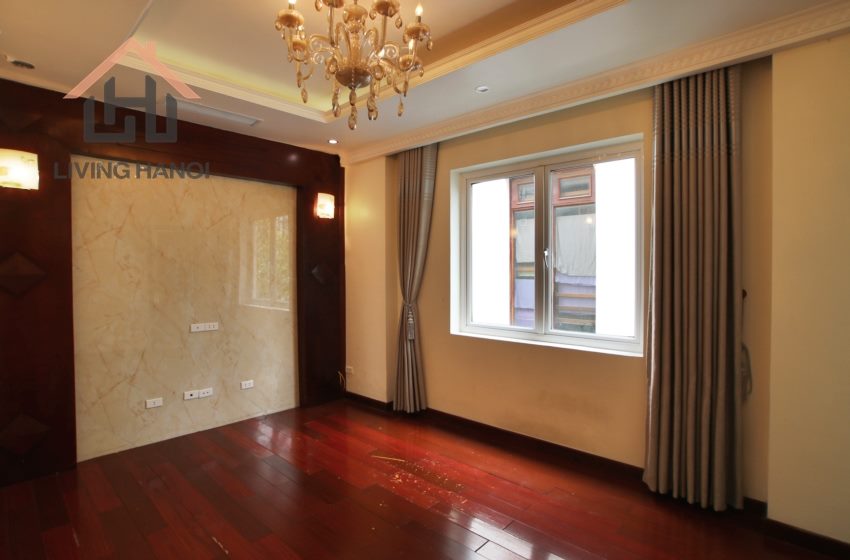 ROMANTIC Luxurious Villa for rent in Vinhomes Riverside, Long Bien ROMANTIC Luxurious Villa for rent in Vinhomes Riverside, Long Bien