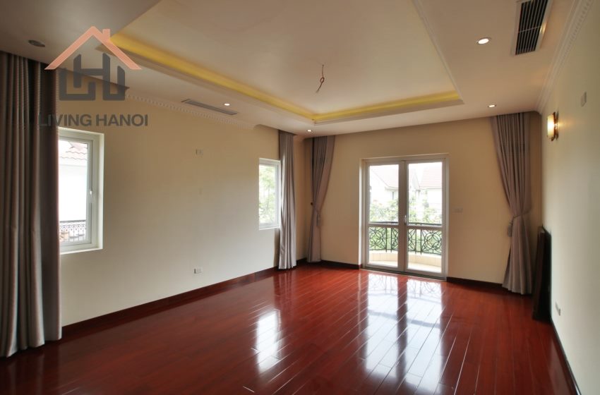 ROMANTIC Luxurious Villa for rent in Vinhomes Riverside, Long Bien ROMANTIC Luxurious Villa for rent in Vinhomes Riverside, Long Bien