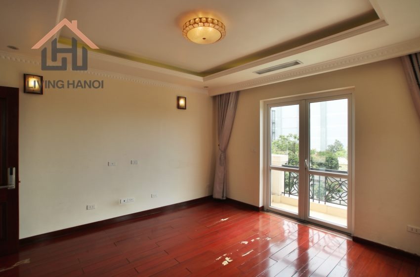 ROMANTIC Luxurious Villa for rent in Vinhomes Riverside, Long Bien ROMANTIC Luxurious Villa for rent in Vinhomes Riverside, Long Bien