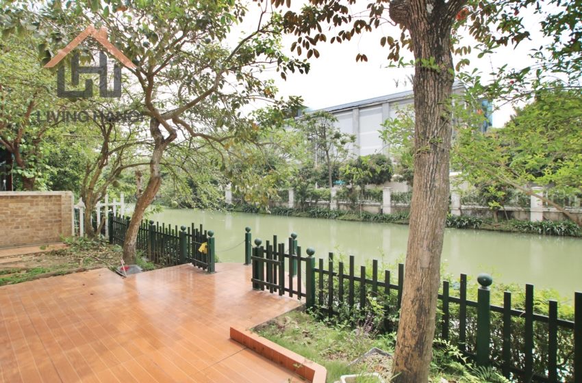 ROMANTIC Luxurious Villa for rent in Vinhomes Riverside, Long Bien ROMANTIC Luxurious Villa for rent in Vinhomes Riverside, Long Bien