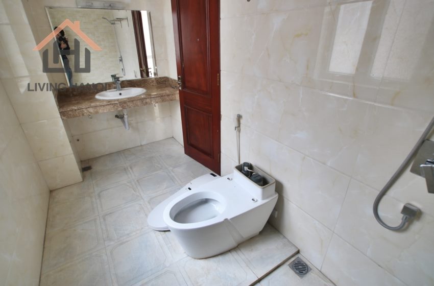 ROMANTIC Luxurious Villa for rent in Vinhomes Riverside, Long Bien ROMANTIC Luxurious Villa for rent in Vinhomes Riverside, Long Bien