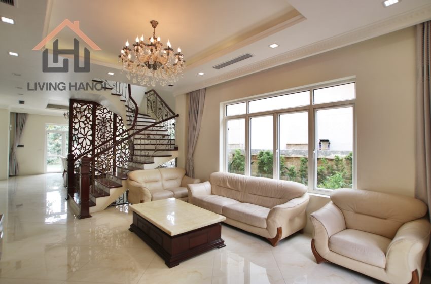 ROMANTIC Luxurious Villa for rent in Vinhomes Riverside, Long Bien ROMANTIC Luxurious Villa for rent in Vinhomes Riverside, Long Bien