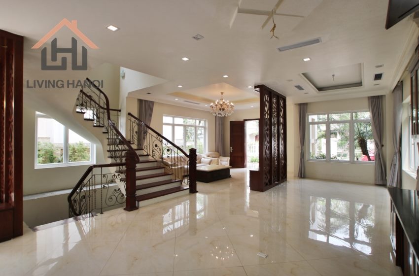 ROMANTIC Luxurious Villa for rent in Vinhomes Riverside, Long Bien ROMANTIC Luxurious Villa for rent in Vinhomes Riverside, Long Bien