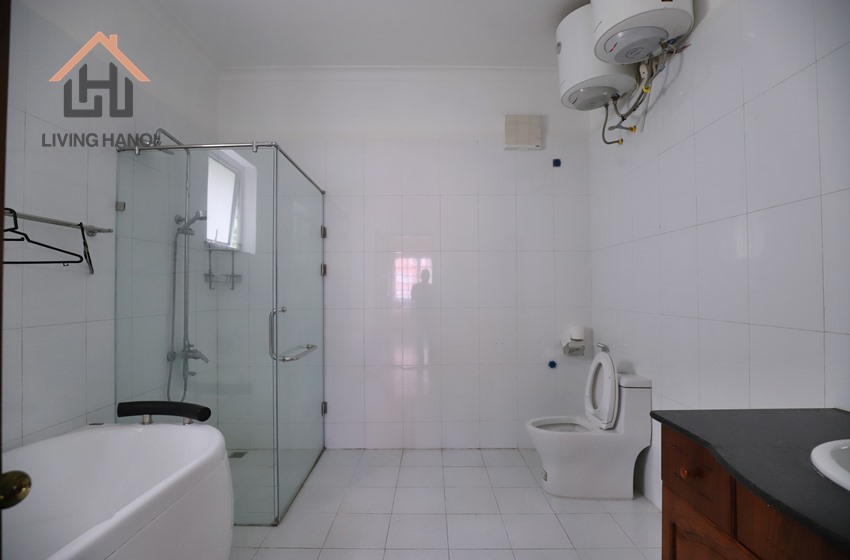 Semi furnished villa with yard for rent in Tay Ho, Hanoi Semi furnished villa with yard for rent in Tay Ho, Hanoi