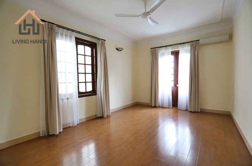 Semi furnished villa with yard for rent in Tay Ho, Hanoi Semi furnished villa with yard for rent in Tay Ho, Hanoi