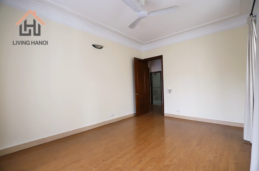 Semi furnished villa with yard for rent in Tay Ho, Hanoi Semi furnished villa with yard for rent in Tay Ho, Hanoi