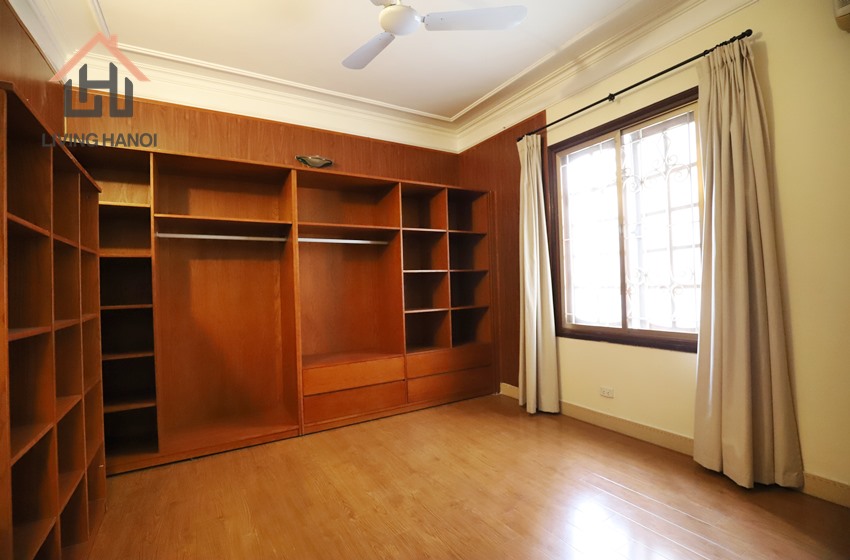 Semi furnished villa with yard for rent in Tay Ho, Hanoi Semi furnished villa with yard for rent in Tay Ho, Hanoi