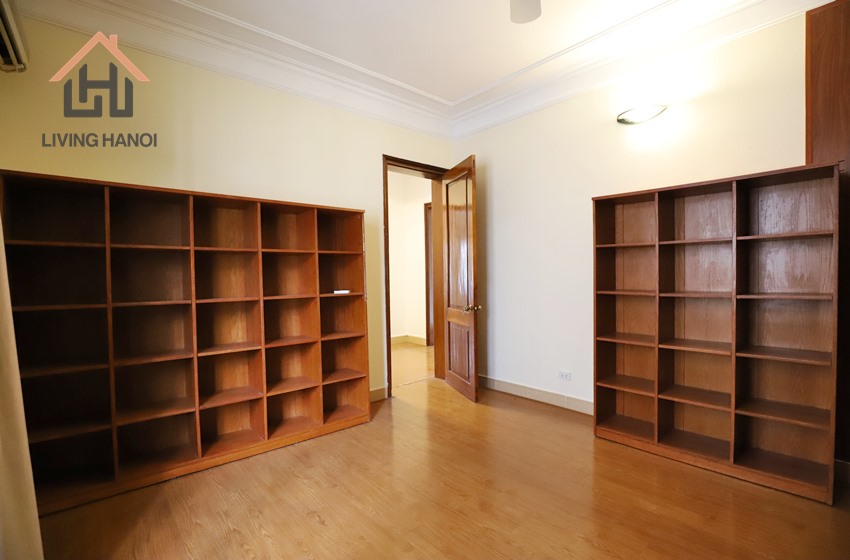 Semi furnished villa with yard for rent in Tay Ho, Hanoi Semi furnished villa with yard for rent in Tay Ho, Hanoi