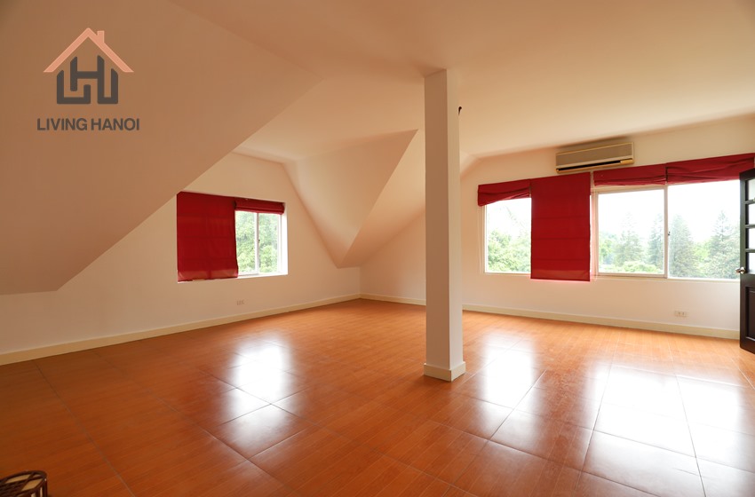 Semi furnished villa with yard for rent in Tay Ho, Hanoi Semi furnished villa with yard for rent in Tay Ho, Hanoi