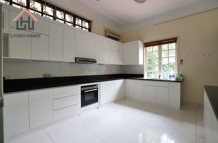 Semi furnished villa with yard for rent in Tay Ho, Hanoi Semi furnished villa with yard for rent in Tay Ho, Hanoi