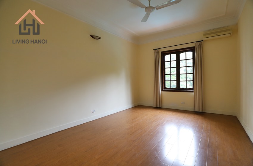 Semi furnished villa with yard for rent in Tay Ho, Hanoi Semi furnished villa with yard for rent in Tay Ho, Hanoi
