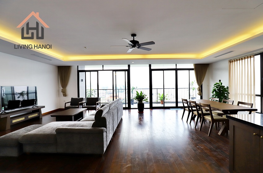Spacious 4 bedroom apartment for rent with lakeview in Tay Ho, Hanoi Spacious 4 bedroom apartment for rent with lakeview in Tay Ho, Hanoi